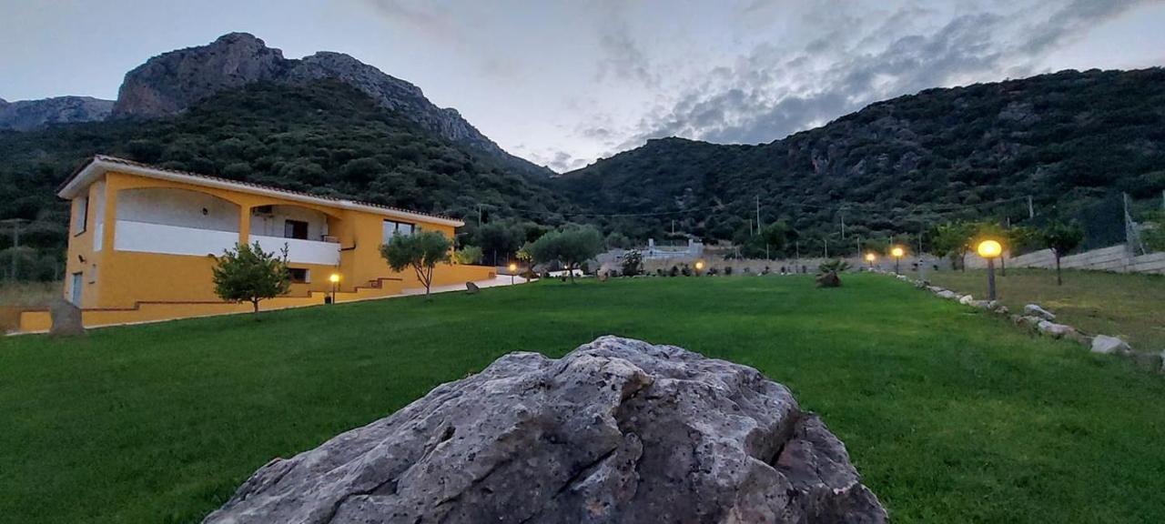 Villa Indipendente con PISCINA USO ESCLUSIVO Siniscola Exterior foto